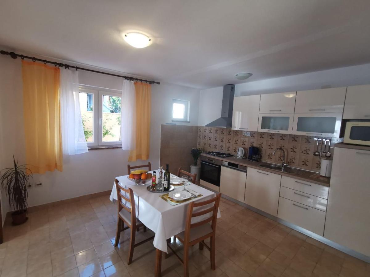 Apartment Ana Kastel Sucurac Luaran gambar