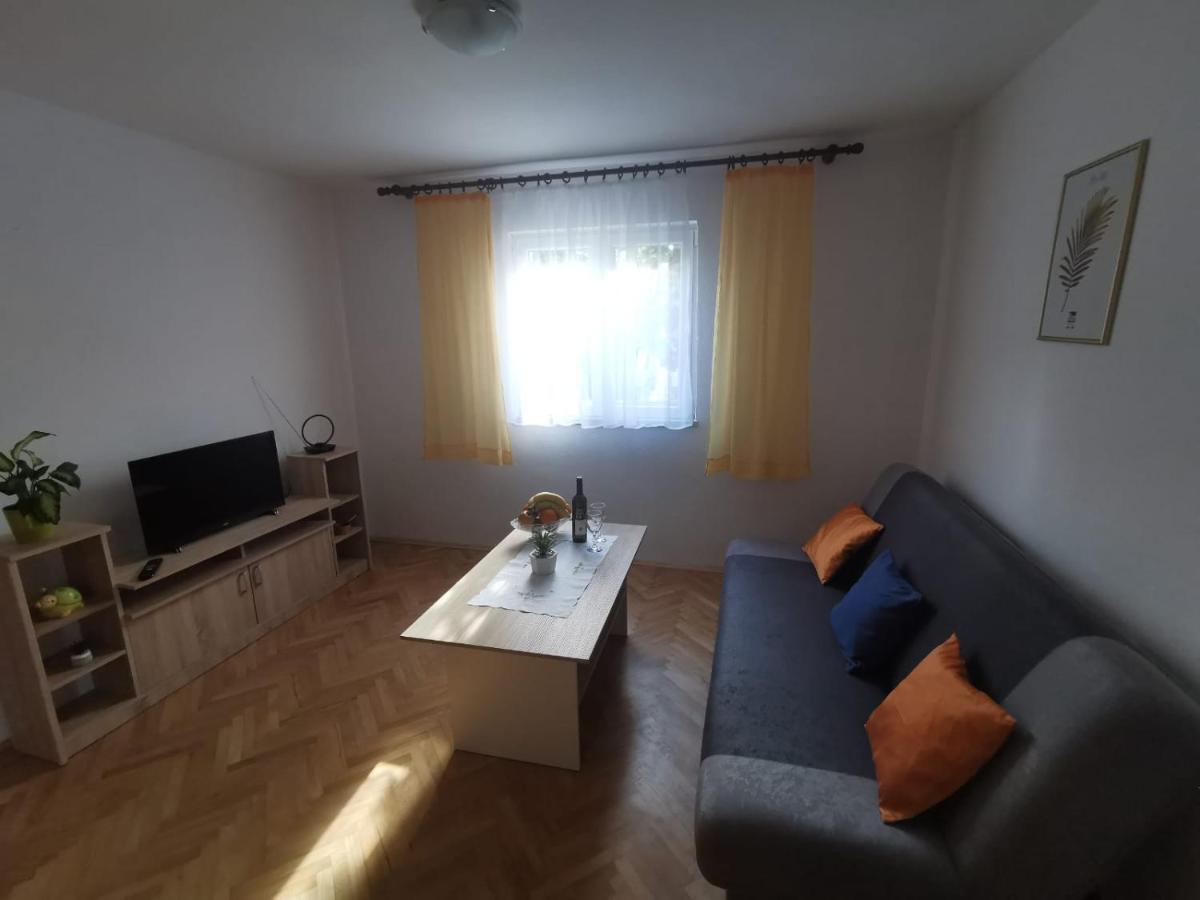 Apartment Ana Kastel Sucurac Luaran gambar