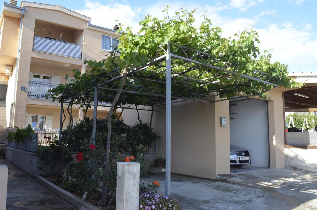 Apartment Ana Kastel Sucurac Luaran gambar
