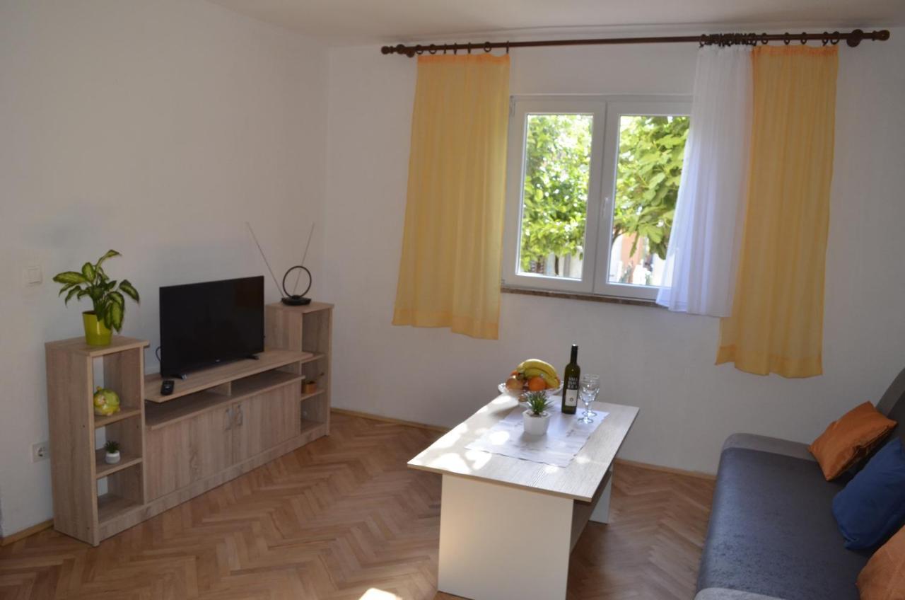 Apartment Ana Kastel Sucurac Luaran gambar