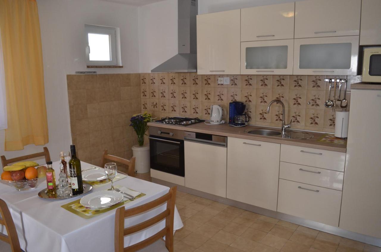 Apartment Ana Kastel Sucurac Luaran gambar